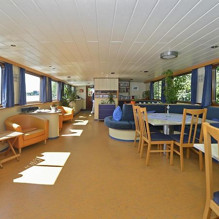Ms Mecklenburg Hotelschiff Berlin Exterior photo